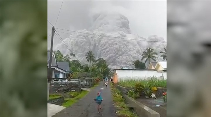 Endonezya'daki Semeru Yanardağı'nda patlama