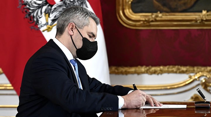 Avusturya’nın yeni başbakanı Karl Nehammer oldu