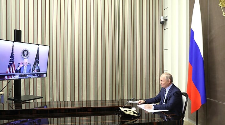 Biden ve Putin video konferansla görüştü