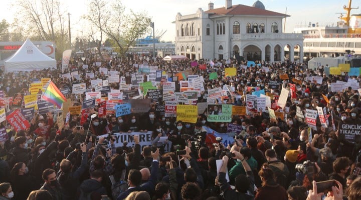 Boğaziçi Üniversitesi protestolarında gözaltına alınan 14 öğrenci hakkında hapis istemi