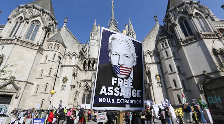 Assange’ın iadesine sessiz kalmamalıyız