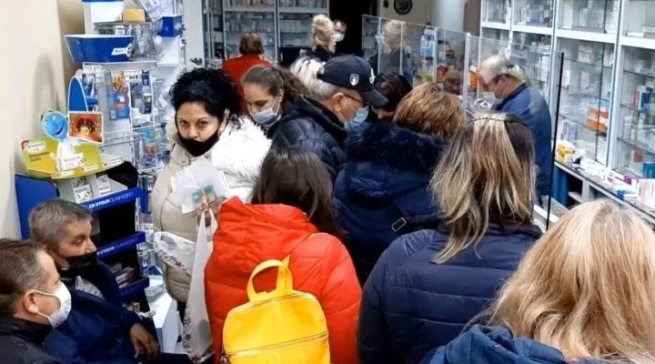 Edirne'de eczanelerde yer kalmadı: Bulgarlar ilaç için akın ediyor