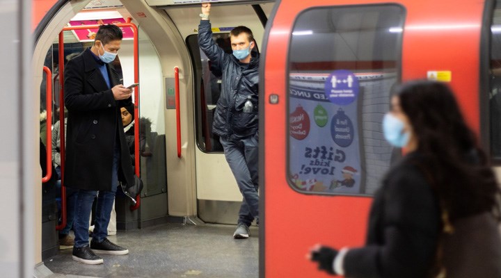 Londra'da Omicron paniği: ‘Olağanüstü durum’ ilan edildi