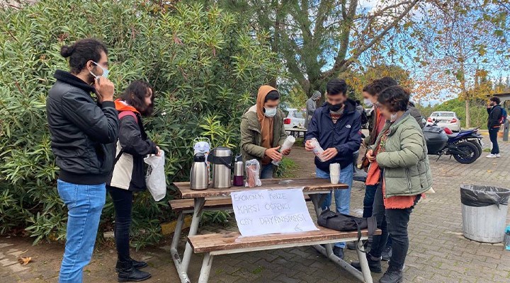 Kantin zamlarını protesto etmek için çay dağıtan öğrencilere soruşturma