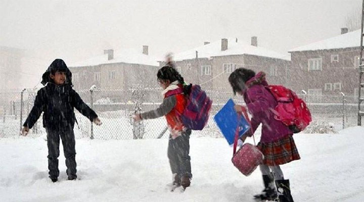 Karadeniz'de eğitime kar engeli