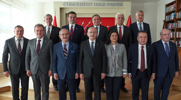 Kılıçdaroğlu'ndan belediye başkanlarına: Yan yana olduğumuzu göstermemiz gerekiyor