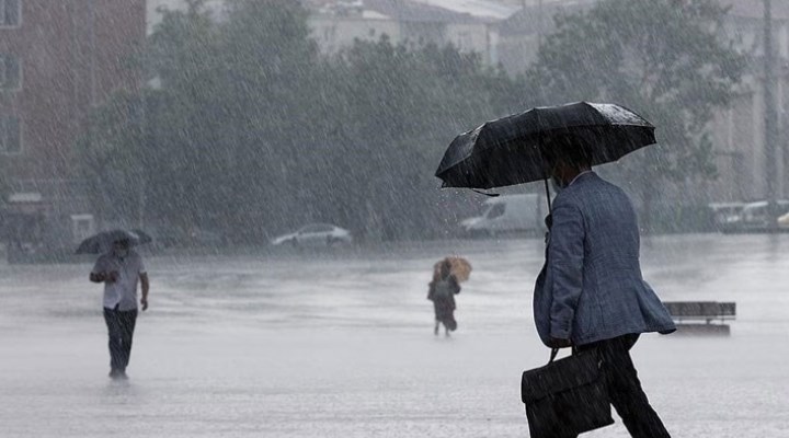 Meteoroloji'den İstanbul için sağanak yağış uyarısı! Bu kez kuvvetli geliyor!
