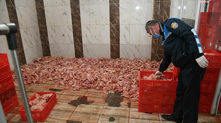 Yılbaşında piyasaya sürülecek 2 ton sağlıksız tavuk eti yakalandı