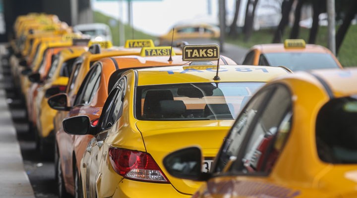 İstanbul'da zamlı yeni taksi tarifesi yürürlüğe girdi