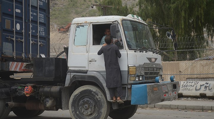 Pakistan: Afganistan sınırına tel örgü çekmeyi sürdüreceğiz