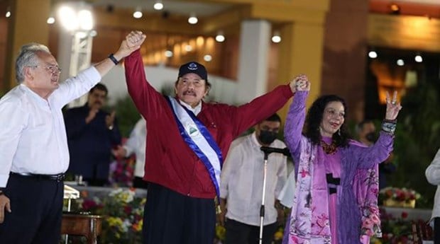 Nikaragua'da Devlet Başkanı seçilen Ortega, yemin ederek göreve başladı