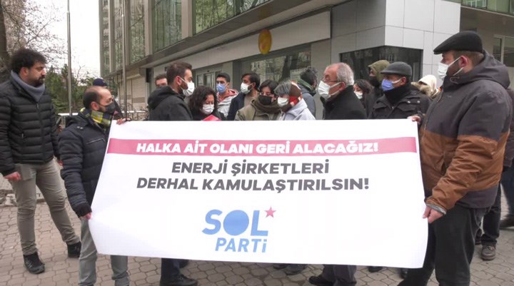 SOL Parti, EnerjiSA önünde: Eğer bu şirket kamulaştırılırsa 100 liralık fatura 25 liraya düşer