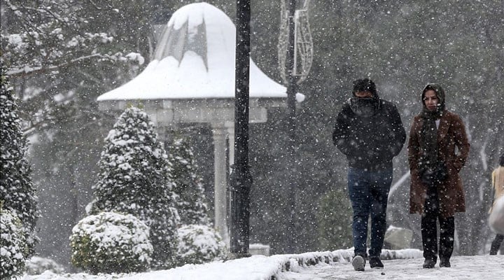 İBB ve İstanbul Valiliği'nden kar yağışı uyarısı