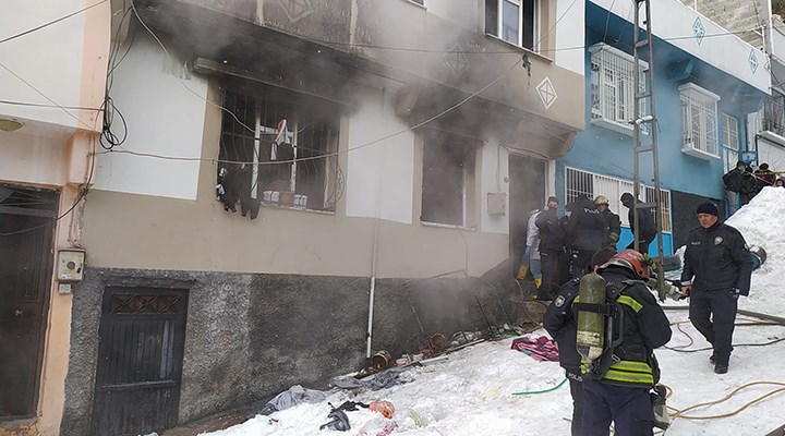 Antep'te evde çıkan yangında 2 çocuk yaşamını yitirdi