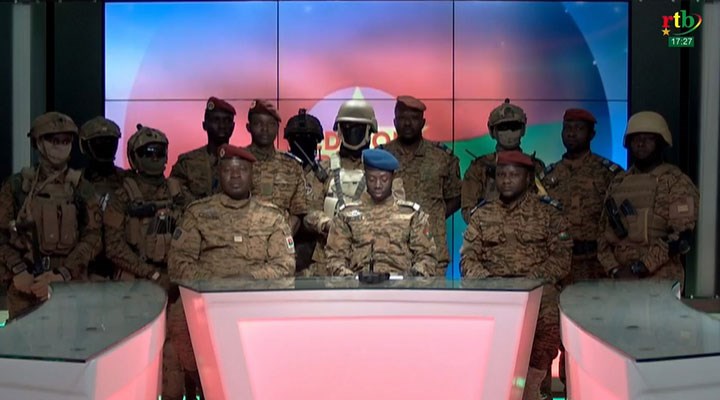 Burkina Faso'da ordu, yönetime el koyduğunu açıkladı