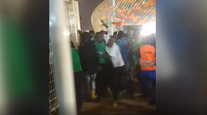 Afrika Uluslar Kupası'nda izdiham: Stadyum önünde 8 kişi öldü!