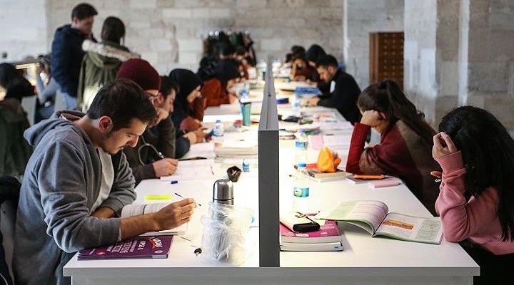 İstanbul'da bazı üniversitelerde sınavlar ertelendi
