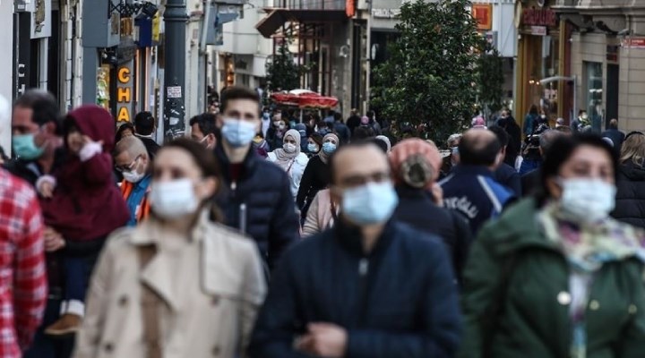 Türkiye'de koronavirüs: Günlük vaka sayısı 77 bini aştı