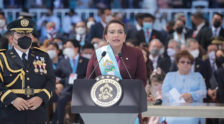 Honduras'ın yeni devlet başkanı Xiomara Castro yemin ederek göreve başladı