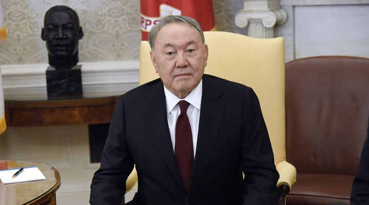 Nazarbayev’in ‘ömür boyu başkanlık’ yetkileri kaldırıldı