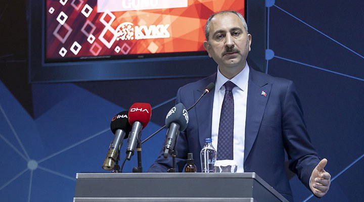 Adalet Bakanı Gül: Hukuk devletinde itibar suikastı olmaz