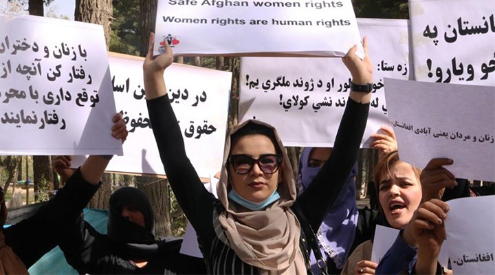 Afganistanlı kadınlar güvencesiz