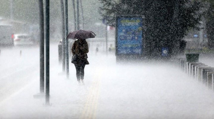 Valilik ve İBB'den uyarı: İstanbul'da kuvvetli yağış bekleniyor