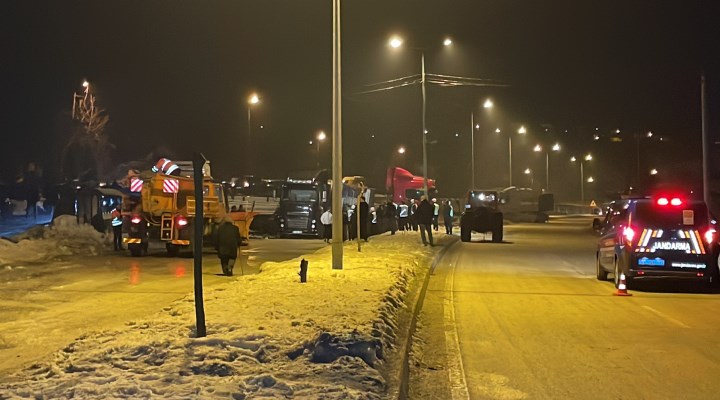 Düzce'de zincirleme kaza: 25 araç birbirine girdi