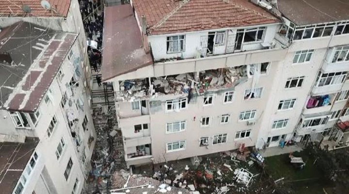 Üsküdar'da patlama yaşanan binada yıkım çalışmaları başladı