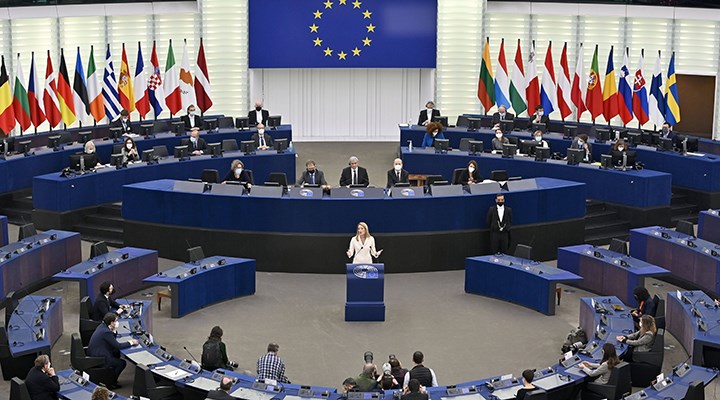 Avrupa Parlamentosu'nda görüşülen raporda Türkiye 'istikrarsızlık kaynağı' olarak tanımlandı