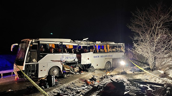 Çankırı'da İBB'ye ait otobüs devrildi: 2 ölü, çok sayıda yaralı