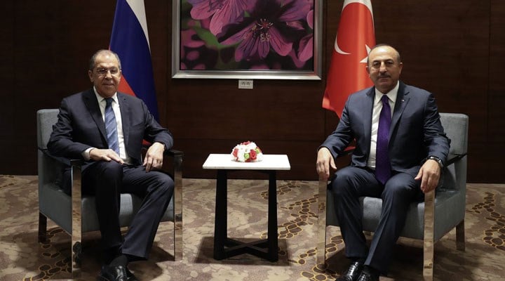 Dışişleri Bakanı Çavuşoğlu, Rus mevkidaşı Lavrov'la telefonda görüştü