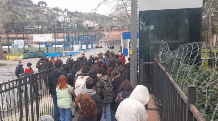 Marmara Üniversitesi, Anadolu Hisarı'na taşınmak istemeyen öğrencileri kapıda bıraktı