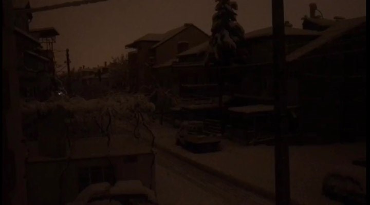 Isparta’da kar yağışı sonrası yaşanan elektrik kesintisi 36 saati aştı!