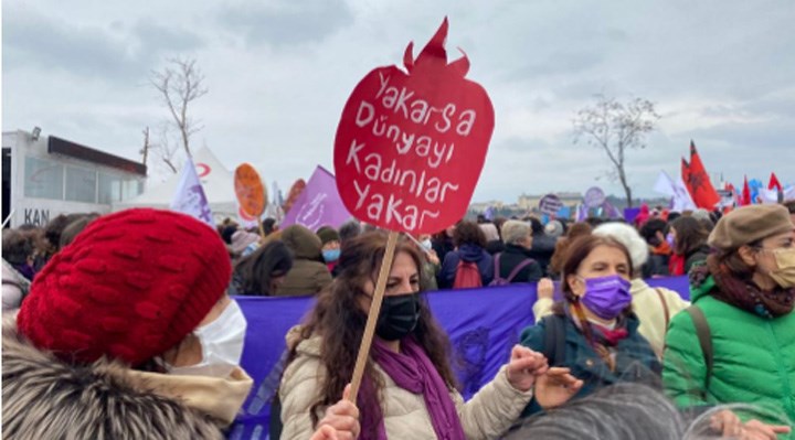 Kadınlar 8 Mart öncesi sokağa çıktı: Değiştirecek gücümüz var!