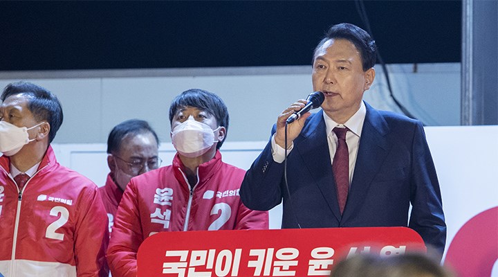 Güney Kore'de cumhurbaşkanlığı seçimini muhafazakâr aday Yoon Suk-yeol kazandı