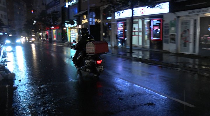 İstanbul'da yasağa karşın motokurye çalıştırılıyor