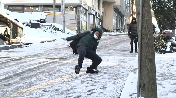 İstanbul için yeni kar uyarısı: Vali Yerlikaya saat verdi
