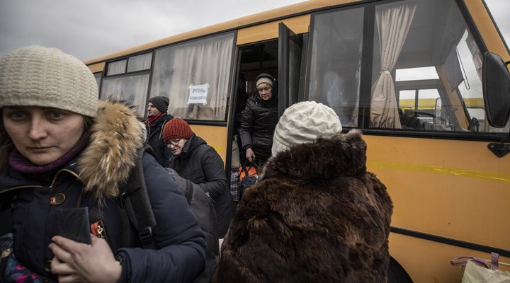 BM, Ukrayna'dan komşu ülkelere geçen mülteci sayısını açıkladı
