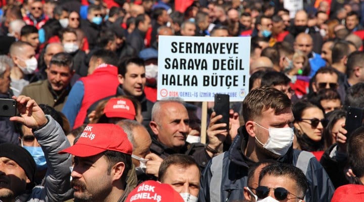 DİSK'ten İzmir'de miting: Fahiş zamlar protesto edildi, hükümet istifaya çağrıldı