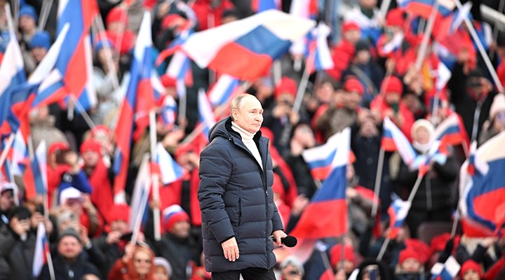 Moskova'daki mitingde konuşan Putin'den Ukrayna ve Donbas açıklaması