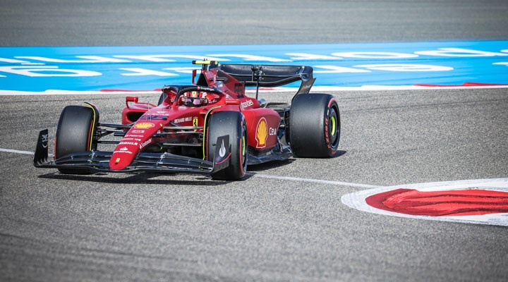 Formula 1'de 2022 sezonunun ilk pole pozisyonu Leclerc'in oldu