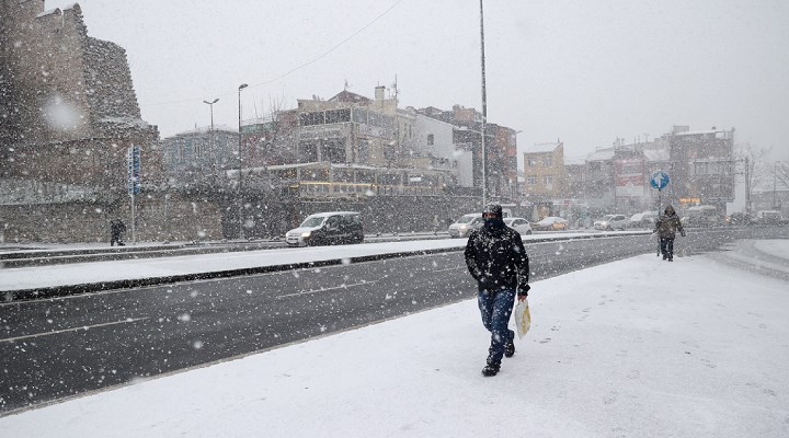 İstanbul Valisi Yerlikaya’dan kuvvetli kar yağışı uyarısı