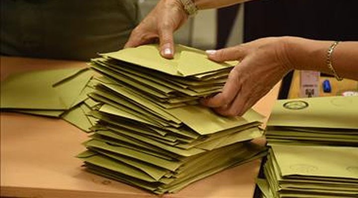 Milletvekili Seçim Kanunu, Resmi Gazete'de yayımlandı: Seçim barajı yüzde 7'ye düştü