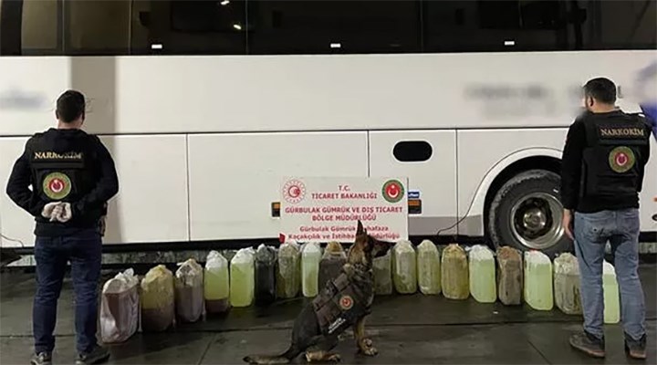 Yolcu otobüsünün yakıt deposundan 345 kilogram metamfetamin çıktı