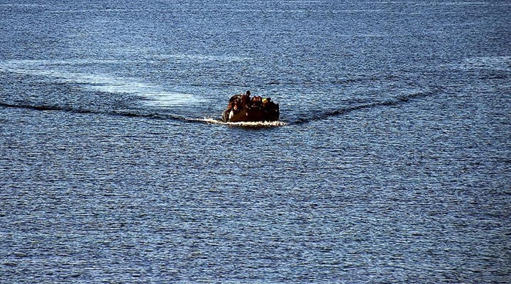 Ege’de göçmenleri taşıyan bot battı: 1 ölü, 4 kayıp