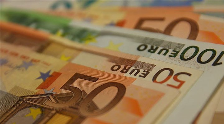 Yunanistan'da son bir yılda ikinci kez asgari ücrete zam yapıldı