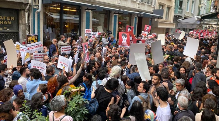 İstanbul'daki Gezi davası protestosuna polis saldırısı: 51 gözaltı