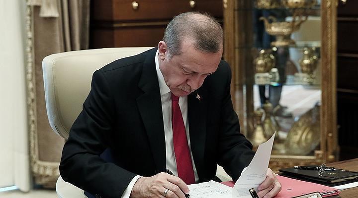 Erdoğan'ın kararıyla 5 bakanlıkta çok sayıda bürokrat görevden alındı