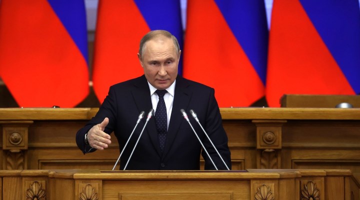 Putin: Dışarıdan biri Ukrayna'ya müdahale etmeye çalışırsa, yanıtımız yıldırım hızında olacaktır